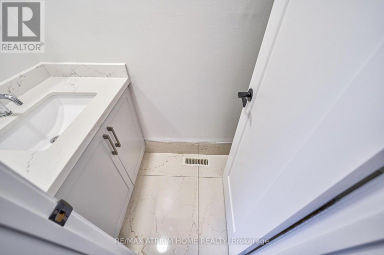 61 TROTHEN CIRCLE, Markham (Markham Village), Ontario, L3P4H3