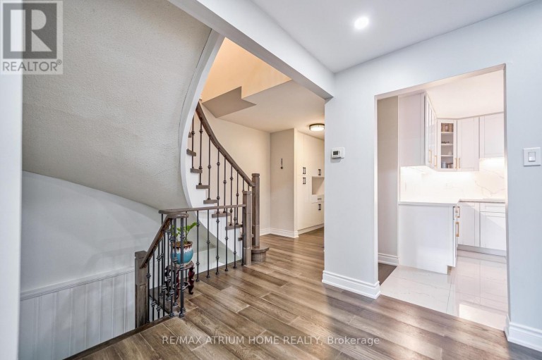 61 TROTHEN CIRCLE, Markham (Markham Village), Ontario, L3P4H3