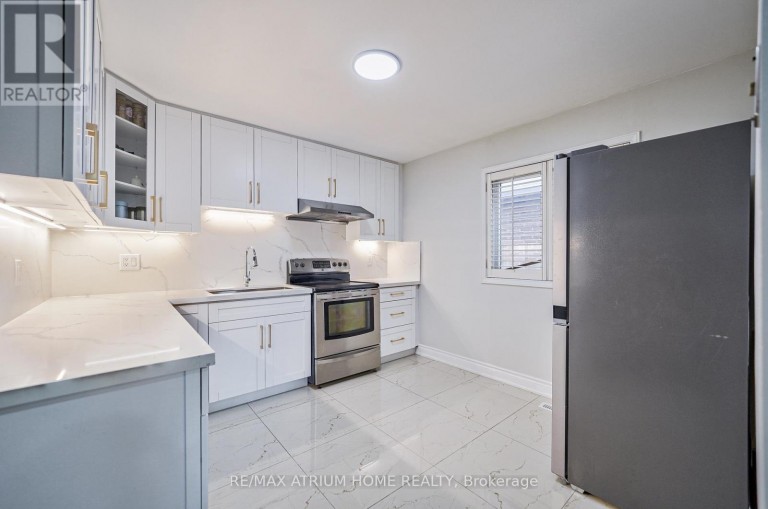 61 TROTHEN CIRCLE, Markham (Markham Village), Ontario, L3P4H3