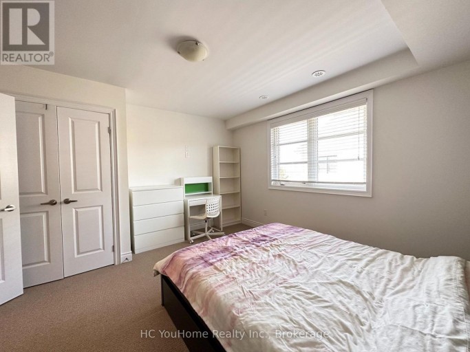 2097 QUEENSBOROUGH GATE, Mississauga (Central Erin Mills), Ontario, L5M0X9