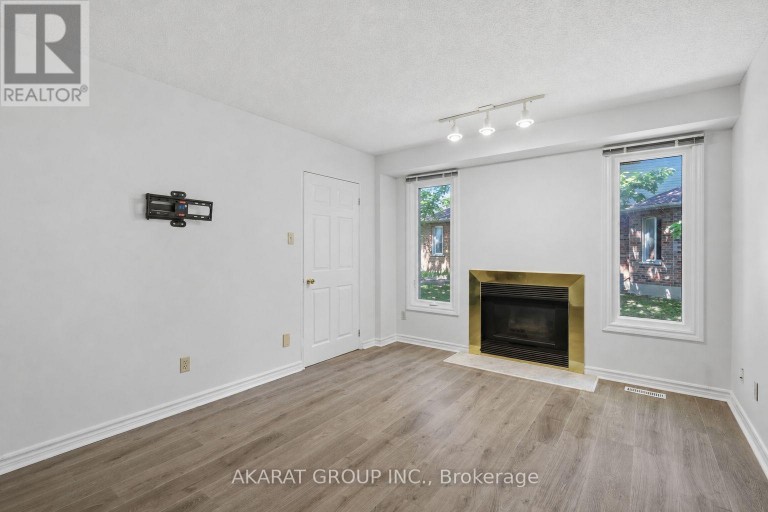 9 - 70 SUNNYSIDE DRIVE, London North (North G), Ontario, N5X3W4