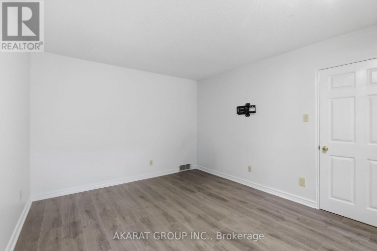 9 - 70 SUNNYSIDE DRIVE, London North (North G), Ontario, N5X3W4