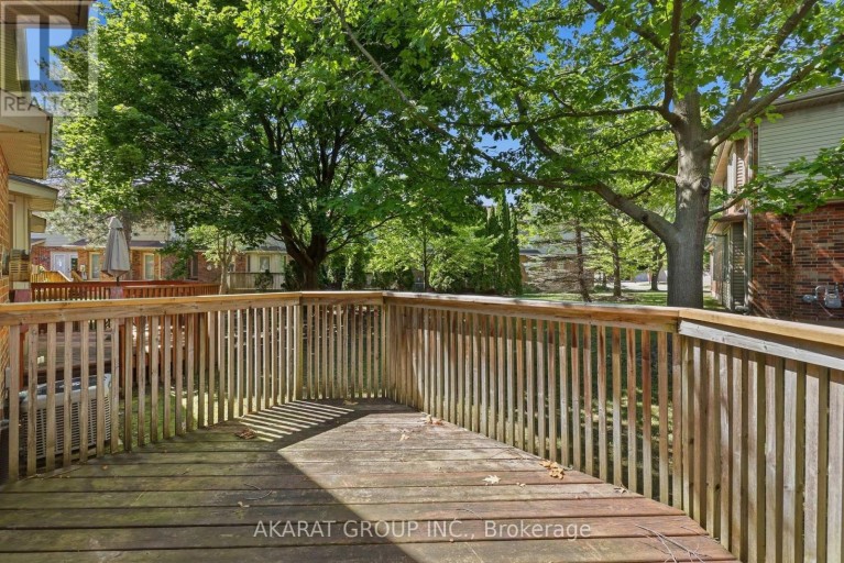9 - 70 SUNNYSIDE DRIVE, London North (North G), Ontario, N5X3W4
