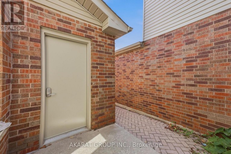 9 - 70 SUNNYSIDE DRIVE, London North (North G), Ontario, N5X3W4