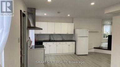 42A AMELIA STREET Toronto (Cabbagetown-South St. James Town) Ontario photo 2