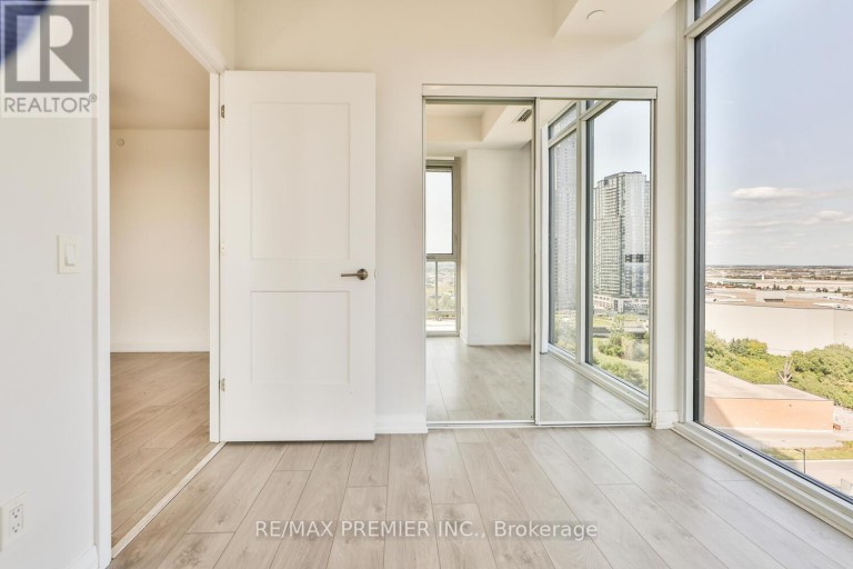 1504 - 7895 JANE STREET, Vaughan (Concord), Ontario, L4K0K2
