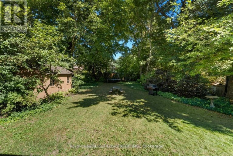 UPPER - 1229 WELWYN DRIVE, Mississauga (Clarkson), Ontario, L5J3J5