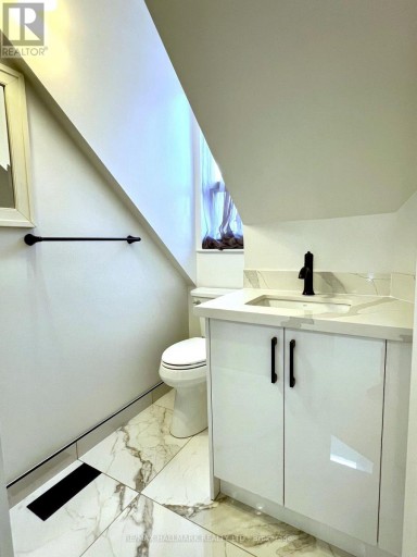 #3 - 61 CECIL STREET, Toronto (Kensington-Chinatown), Ontario, M5T1N5