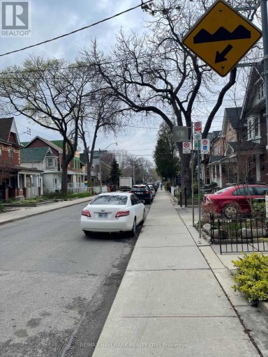 202 - 293 EUCLID AVENUE, Toronto (Palmerston-Little Italy), Ontario, M6J2K1