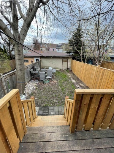 202 - 293 EUCLID AVENUE, Toronto (Palmerston-Little Italy), Ontario, M6J2K1
