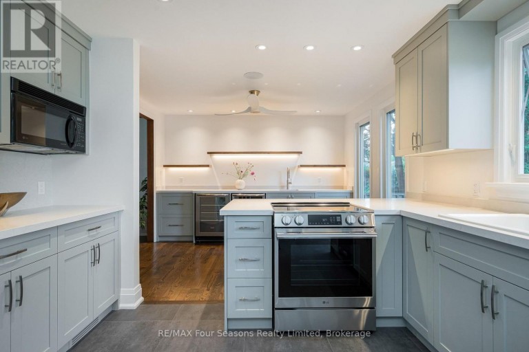 97 & 99 HURON STREET, Collingwood, Ontario, L9Y4Y3