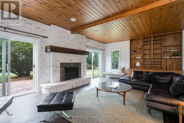 97 & 99 HURON STREET, Collingwood, Ontario, L9Y4Y3