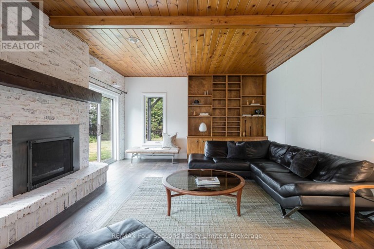 97 & 99 HURON STREET, Collingwood, Ontario, L9Y4Y3