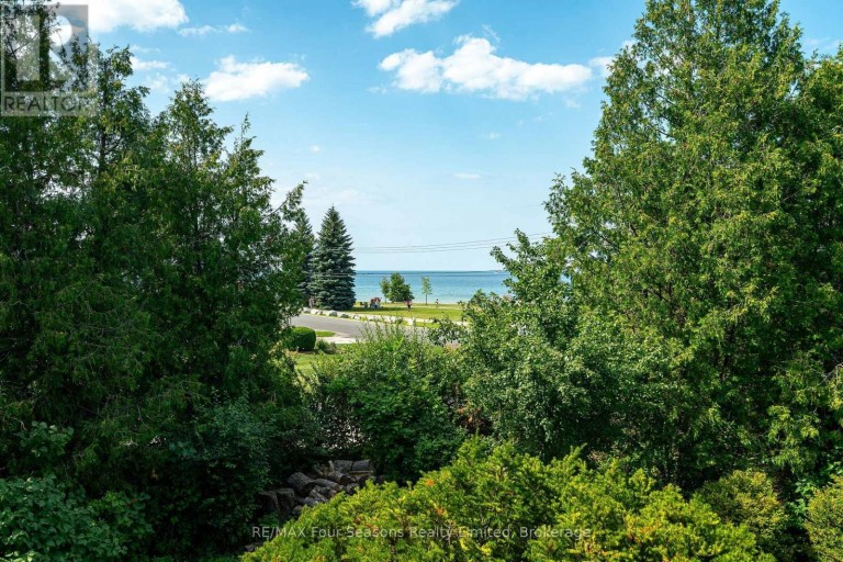 97 & 99 HURON STREET, Collingwood, Ontario, L9Y4Y3