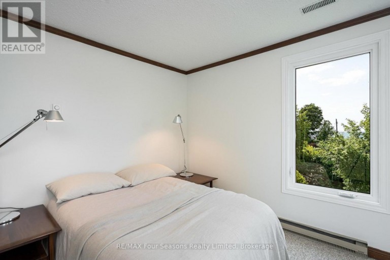 97 & 99 HURON STREET, Collingwood, Ontario, L9Y4Y3