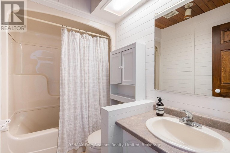 97 & 99 HURON STREET, Collingwood, Ontario, L9Y4Y3