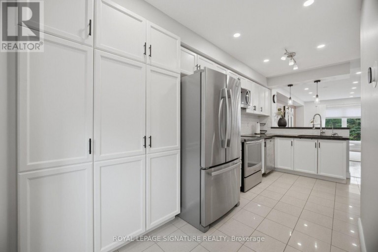19A - 5940 GLEN ERIN DRIVE, Mississauga (Central Erin Mills), Ontario, L5M5W9
