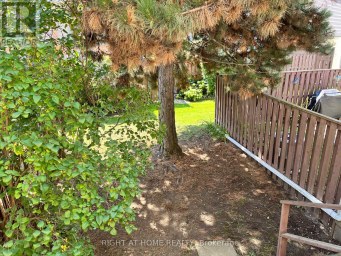 70 CARISBROOKE COURT Brampton (Central Park) Ontario photo 18