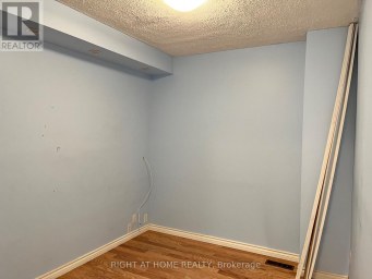 70 CARISBROOKE COURT Brampton (Central Park) Ontario photo 7