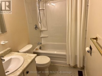 70 CARISBROOKE COURT Brampton (Central Park) Ontario photo 9
