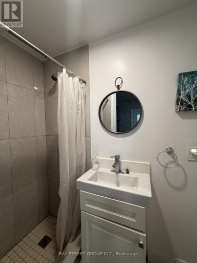 MAIN AND LOWER - 33 DALTON ROAD, Toronto (Annex), Ontario, M5R2Y8