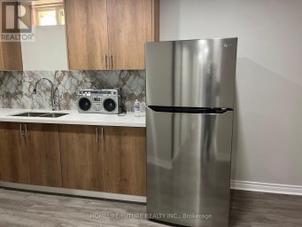 BSMT - 2 HOOVER PARK DRIVE Whitchurch-Stouffville (Stouffville) Ontario photo 9