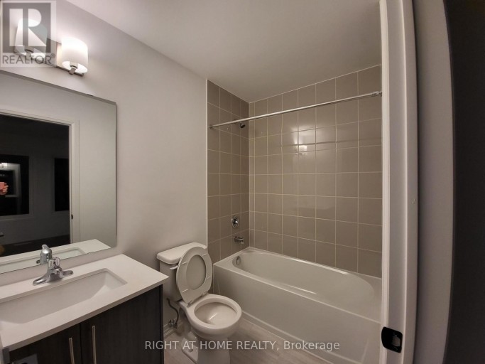23 FAIRLANE AVENUE, Barrie (Painswick South), Ontario, L9J0N1
