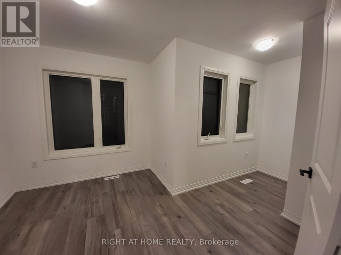 23 FAIRLANE AVENUE, Barrie (Painswick South), Ontario, L9J0N1