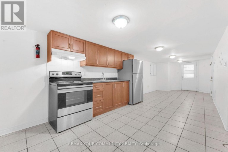 BSMT - 176 LISGAR STREET W, Toronto (Little Portugal), Ontario, M6J3G3