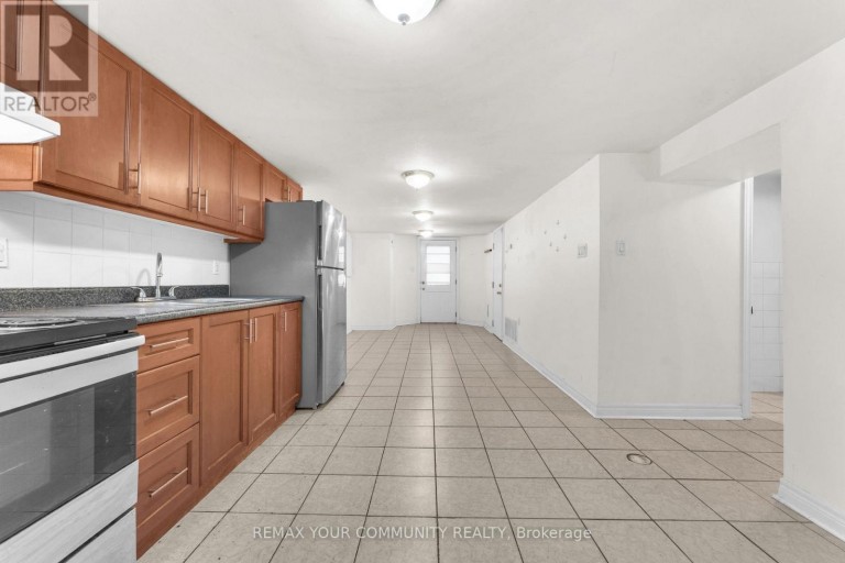 BSMT - 176 LISGAR STREET W, Toronto (Little Portugal), Ontario, M6J3G3