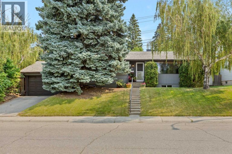 30 Gateway Drive SW, Calgary, Alberta, T3E4J7