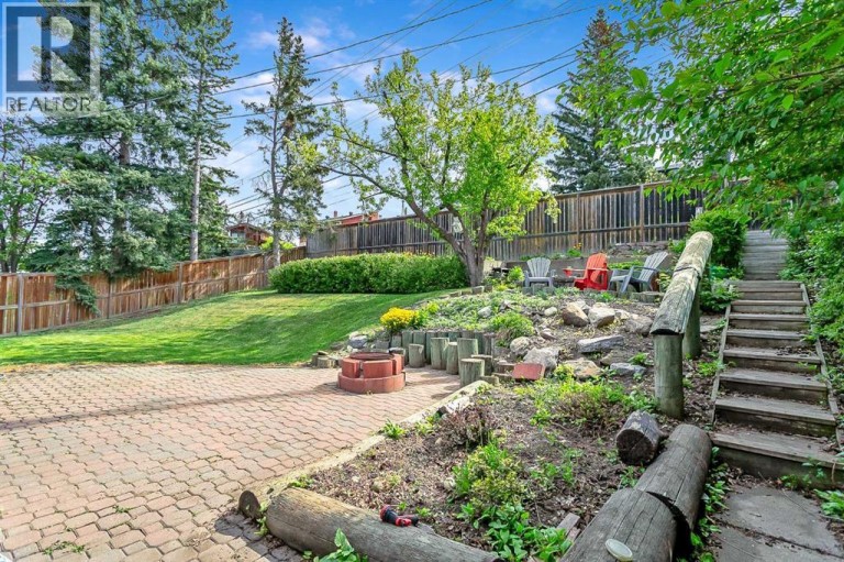 30 Gateway Drive SW, Calgary, Alberta, T3E4J7