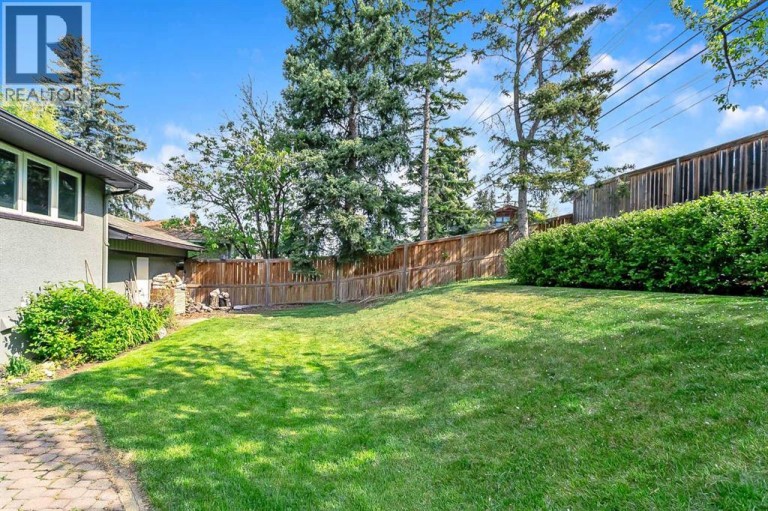 30 Gateway Drive SW, Calgary, Alberta, T3E4J7