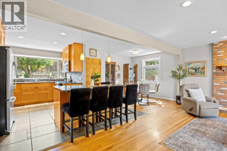 30 Gateway Drive SW, Calgary, Alberta, T3E4J7