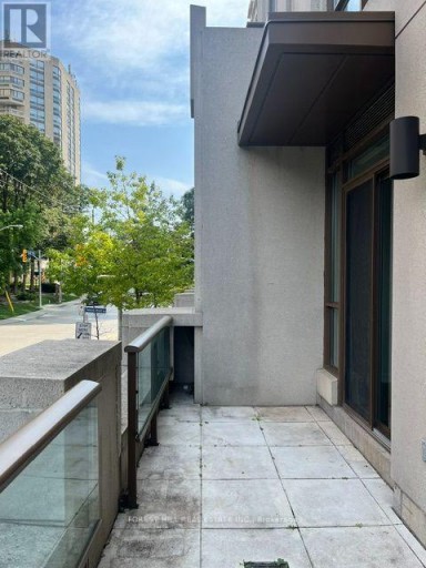 111 - 320 TWEEDSMUIR AVENUE, Toronto (Forest Hill South), Ontario, M5P2Y3