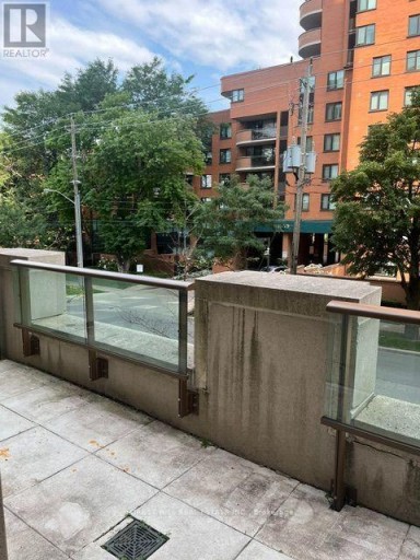 111 - 320 TWEEDSMUIR AVENUE, Toronto (Forest Hill South), Ontario, M5P2Y3