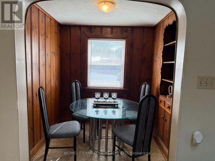 201 GRAND AVENUE, Chatham-Kent (Chatham), Ontario, N7L1C2