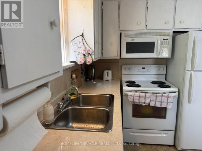 201 GRAND AVENUE, Chatham-Kent (Chatham), Ontario, N7L1C2