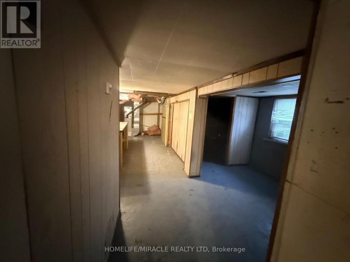201 GRAND AVENUE, Chatham-Kent (Chatham), Ontario, N7L1C2