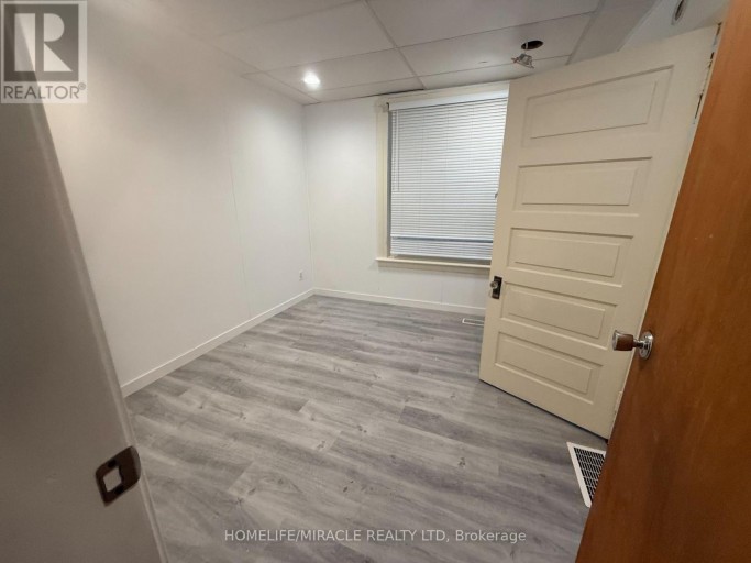 201 GRAND AVENUE, Chatham-Kent (Chatham), Ontario, N7L1C2