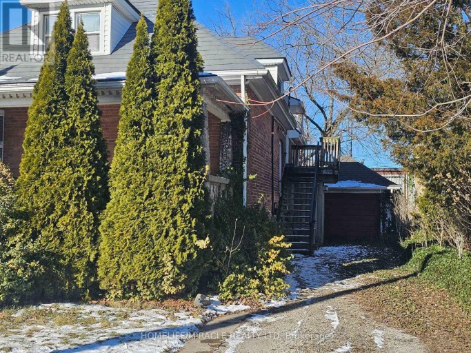 201 GRAND AVENUE, Chatham-Kent (Chatham), Ontario, N7L1C2