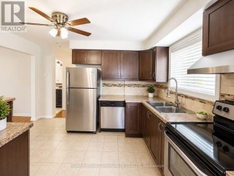 UPPER - 376 AGAR AVENUE Bradford West Gwillimbury (Bradford) Ontario photo 3