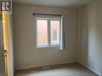 1 BDRM UPPER LEVEL - 23 BOLAND COURT Aurora Ontario photo 4