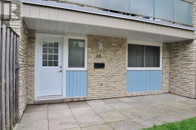 30 - 35 BRECKENRIDGE DRIVE Kitchener Ontario photo 1