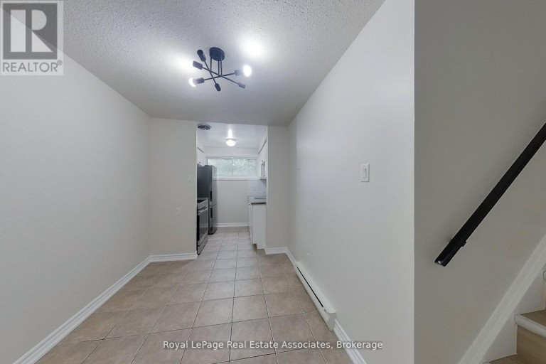 30 - 35 BRECKENRIDGE DRIVE, Kitchener, Ontario, N2B3H5