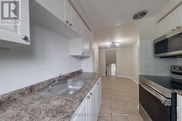 30 - 35 BRECKENRIDGE DRIVE, Kitchener, Ontario, N2B3H5
