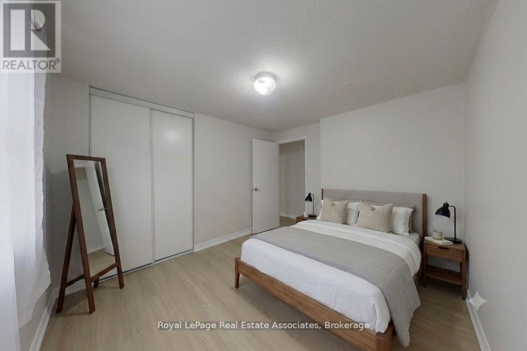 30 - 35 BRECKENRIDGE DRIVE, Kitchener, Ontario, N2B3H5