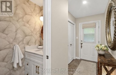50 SILVER GLEN BOULEVARD Collingwood Ontario photo 6