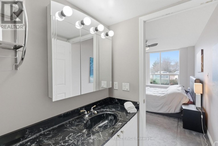 104 - 4889 KIMBERMOUNT AVENUE, Mississauga (Central Erin Mills), Ontario, L5M7R9