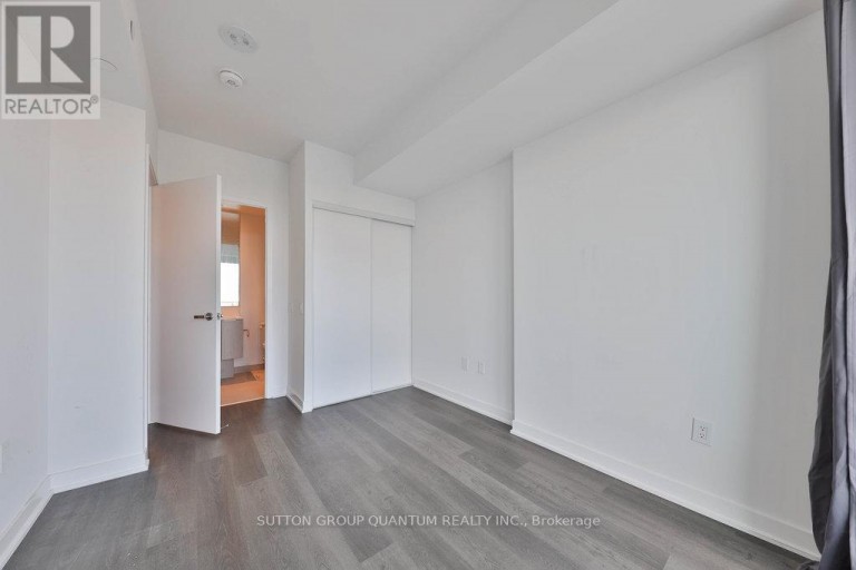 4001 - 3900 CONFEDERATION PARKWAY, Mississauga (City Centre), Ontario, L5V0M3